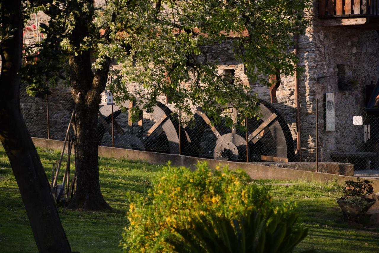 La Roggia - Lake Como Heritage Home In Molino Maufet Watermill - Patio On The Garden Colico Bagian luar foto